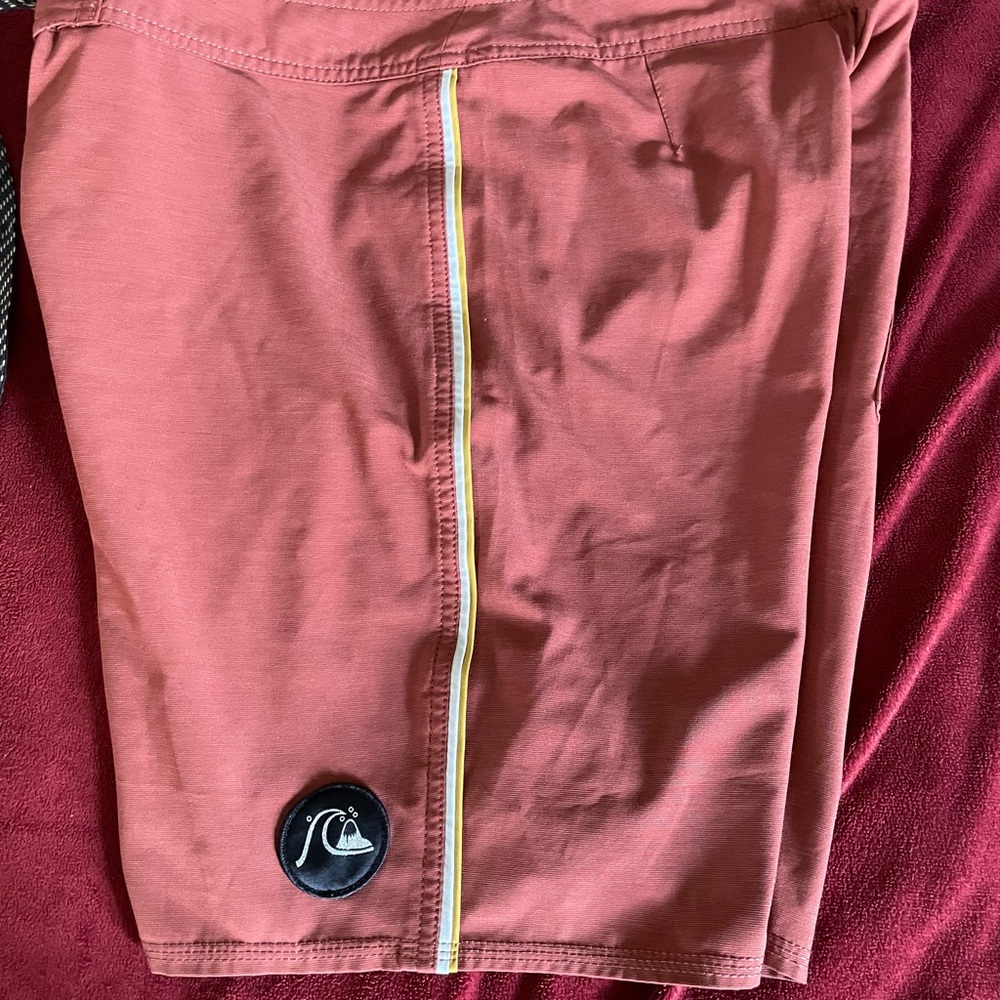 Quicksilver board shorts - Picture 6 of 6